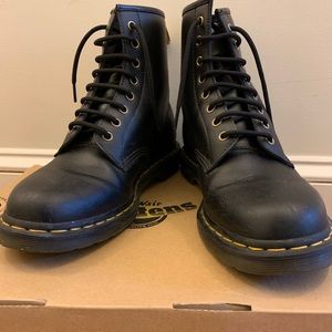 Doc Martens Vegan 8-eye